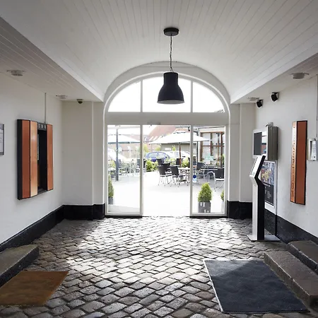 بيت شباب Stoberiet *